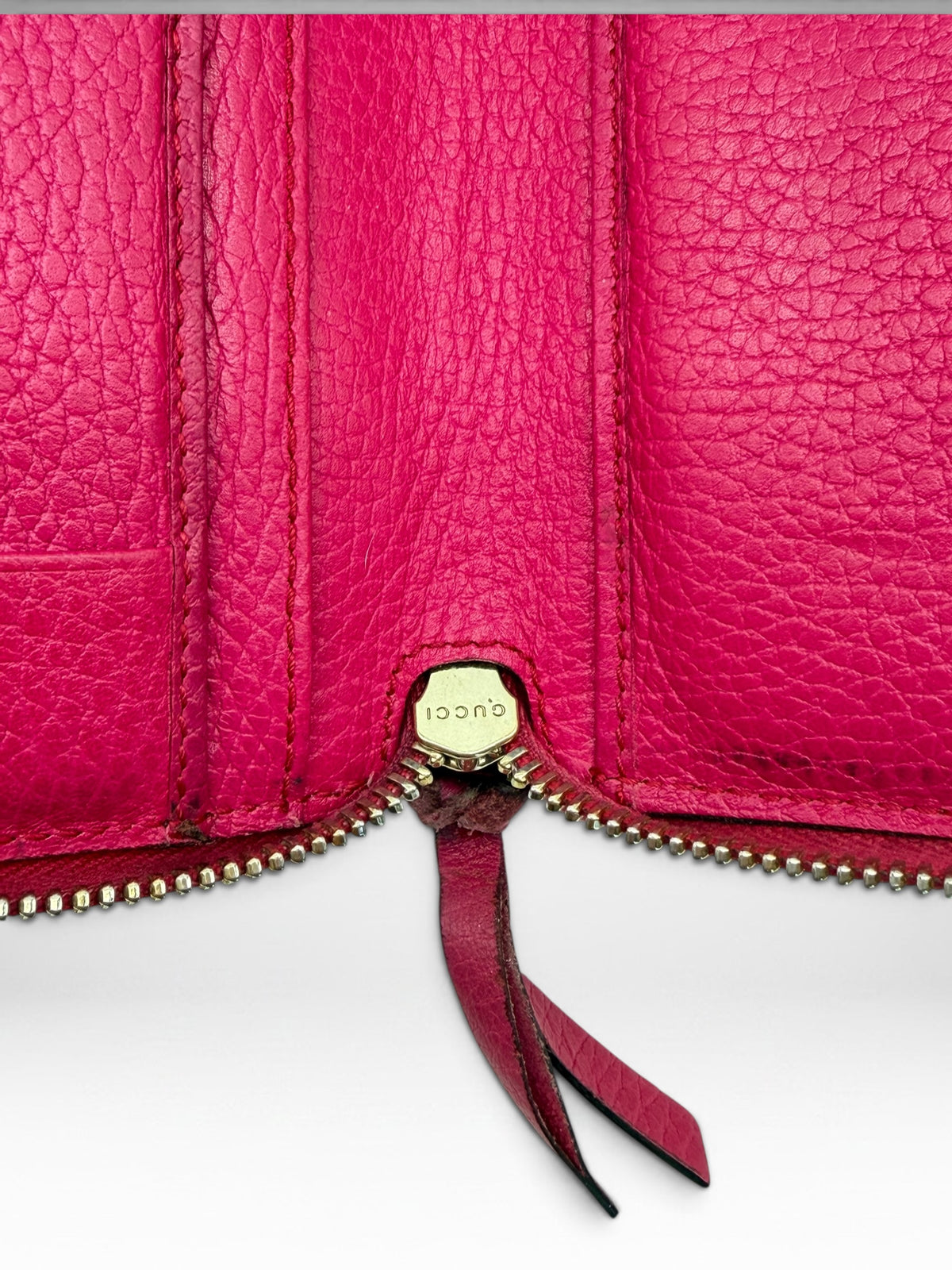 Gucci pink zip wallet