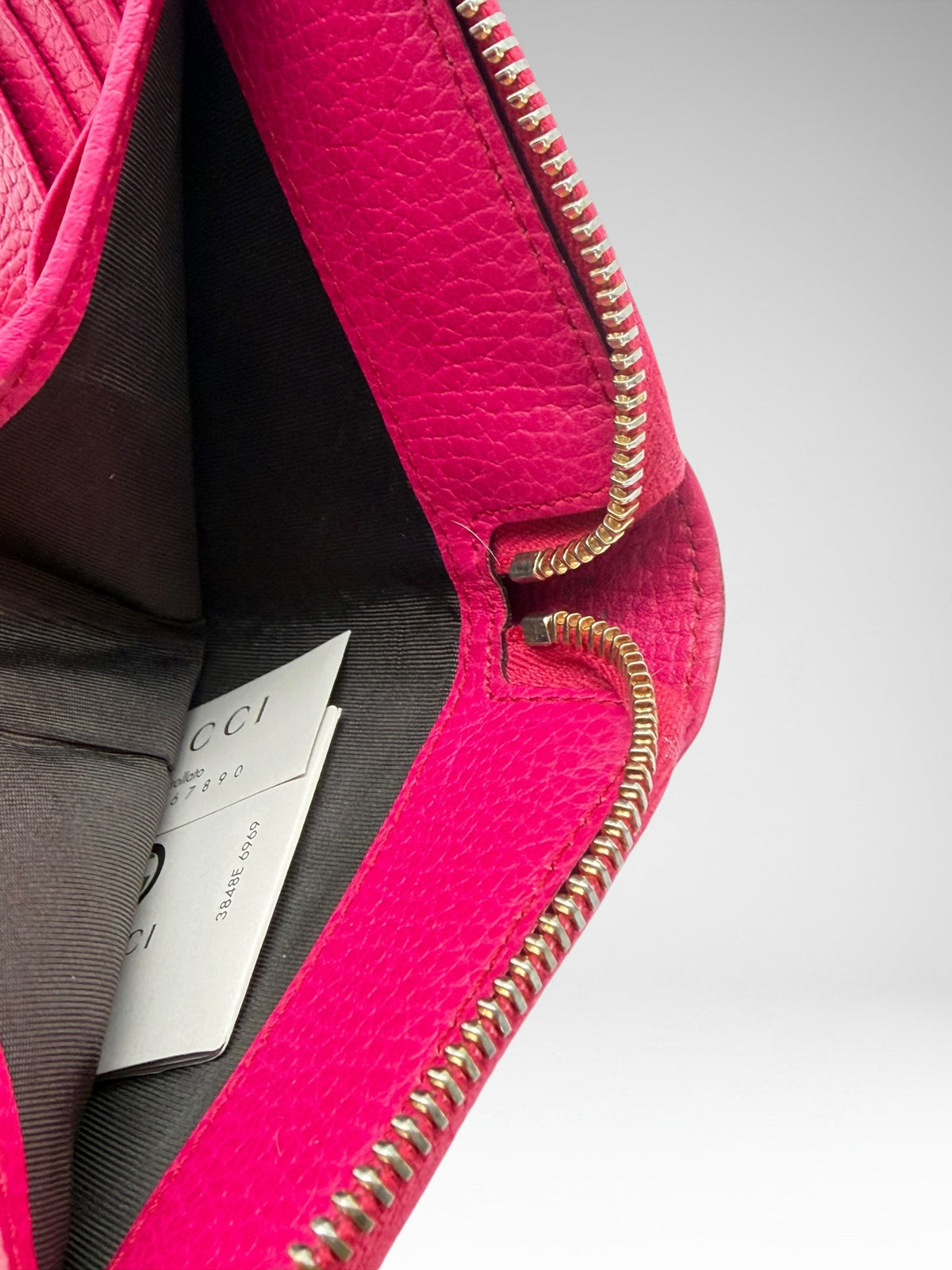 Gucci pink zip wallet