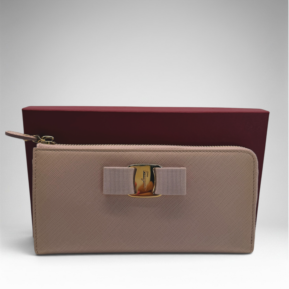 Salvatore Ferragamo Vara Bow Zip Wallet Light Pink