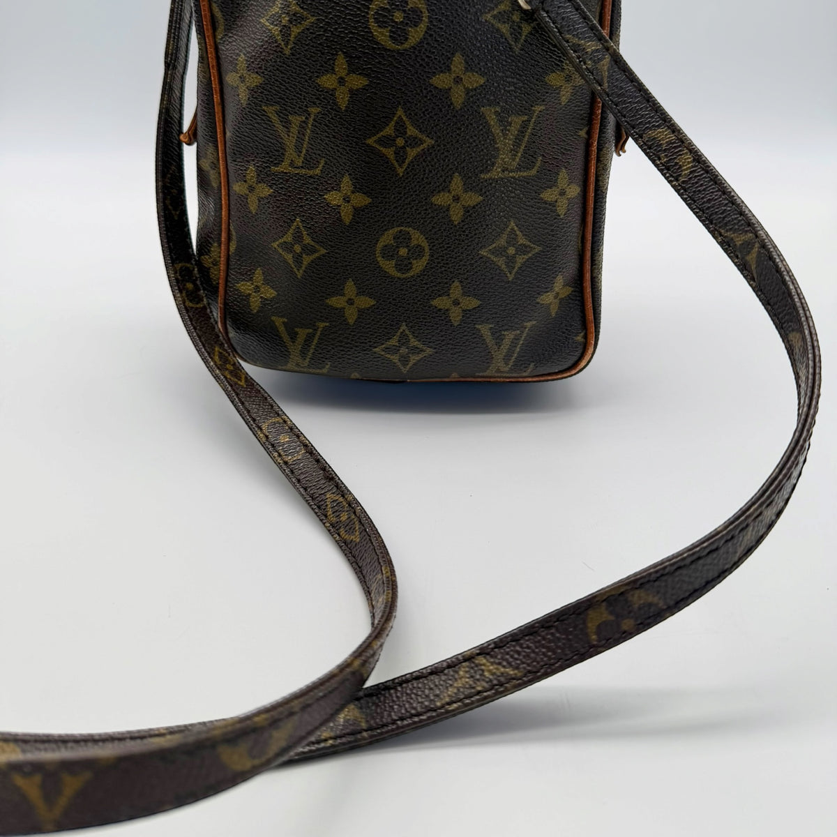 Vintage Louis Vuitton crossbody
