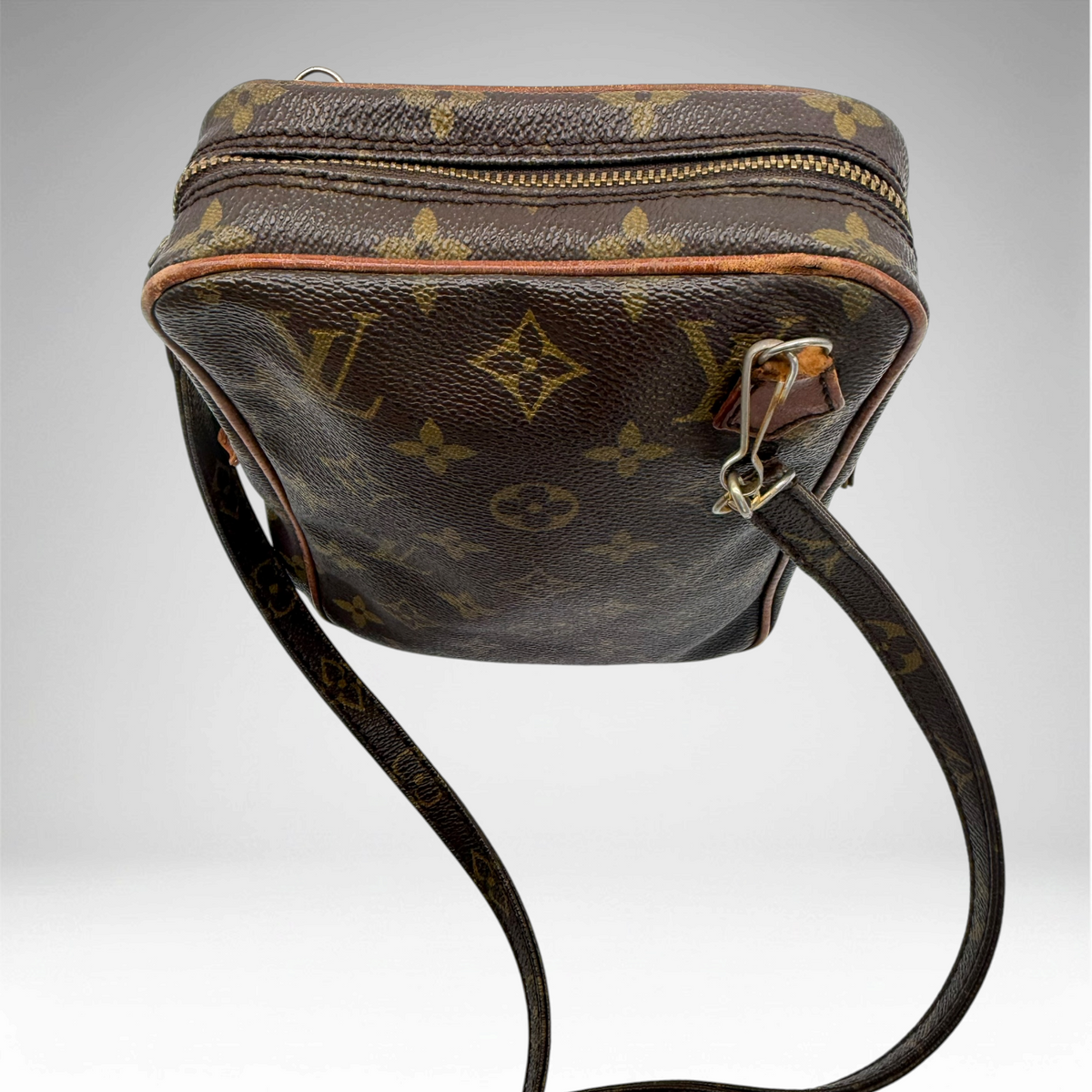 Vintage Louis Vuitton crossbody