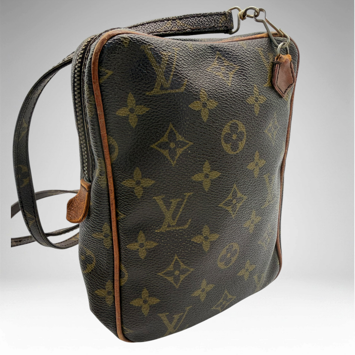 Vintage Louis Vuitton crossbody