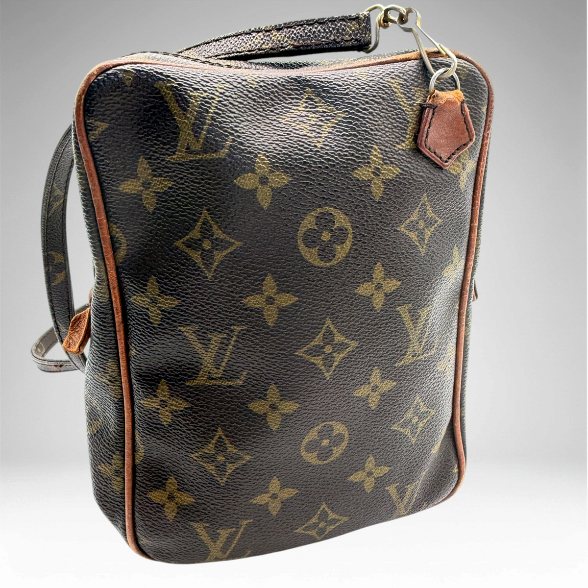 Vintage Louis Vuitton crossbody
