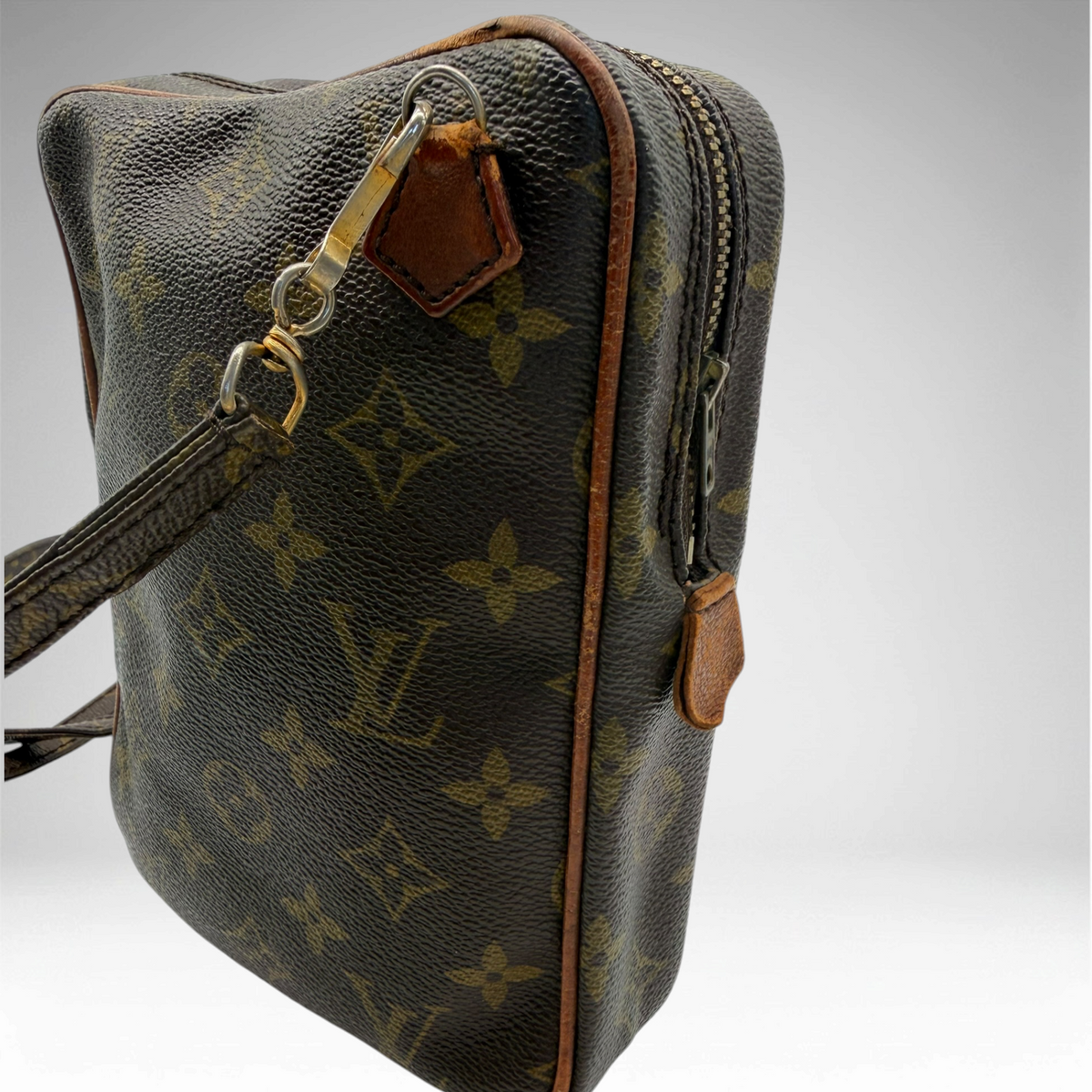 Vintage Louis Vuitton crossbody