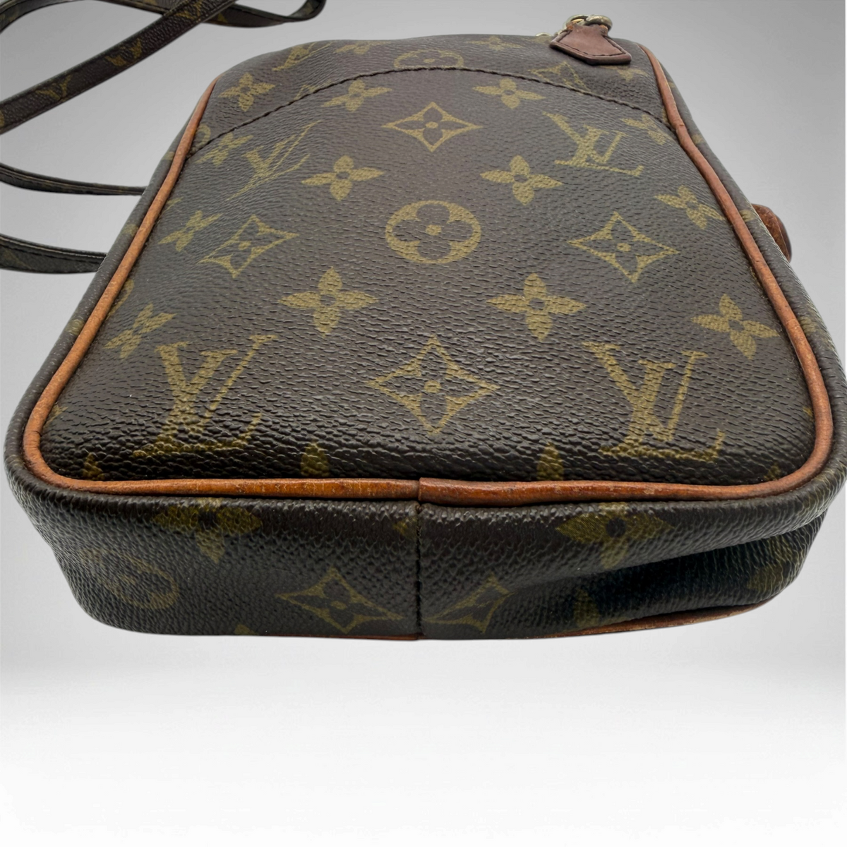 Vintage Louis Vuitton crossbody