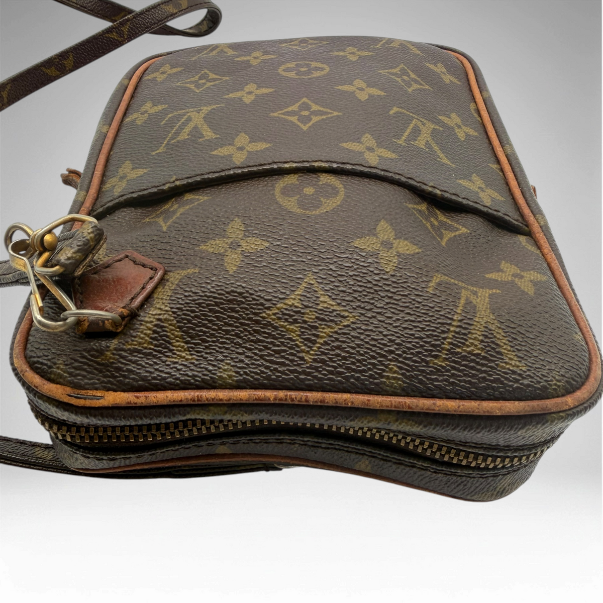 Vintage Louis Vuitton crossbody