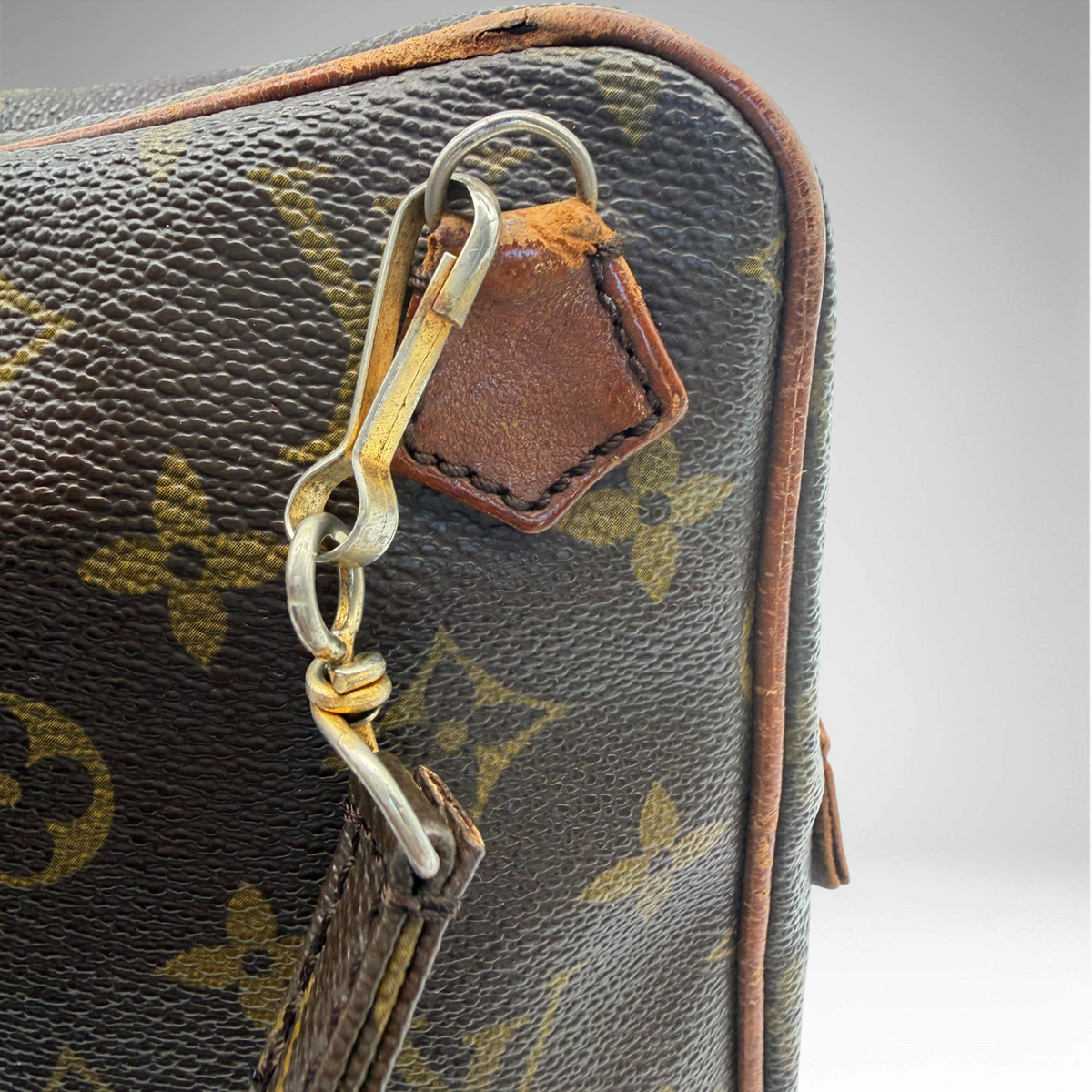 Vintage Louis Vuitton crossbody