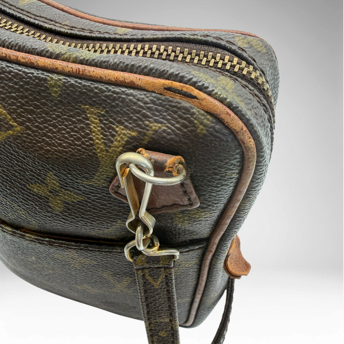 Vintage Louis Vuitton crossbody