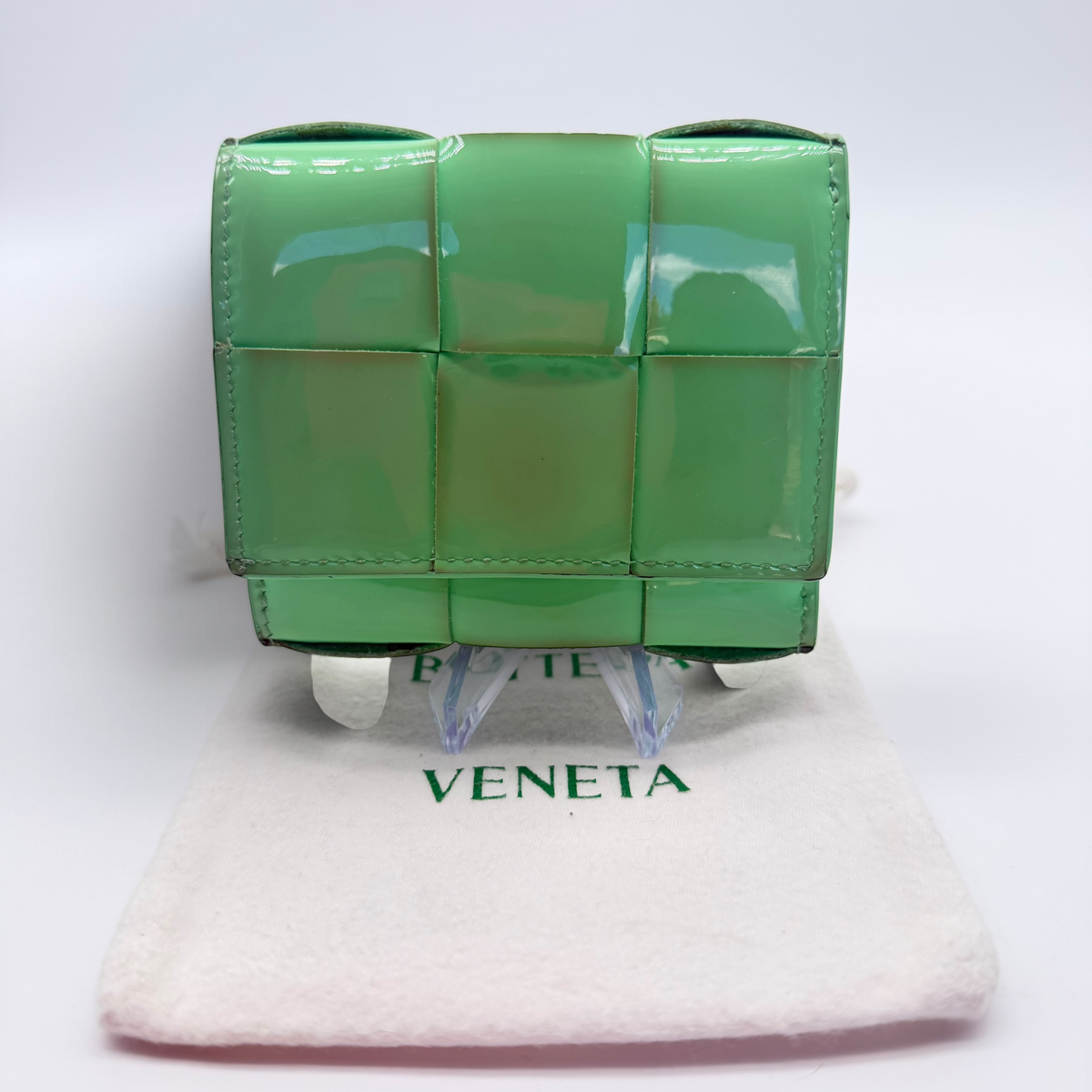 Bottega Veneta padded Intrecciato patent leather tri-fold wallet in green