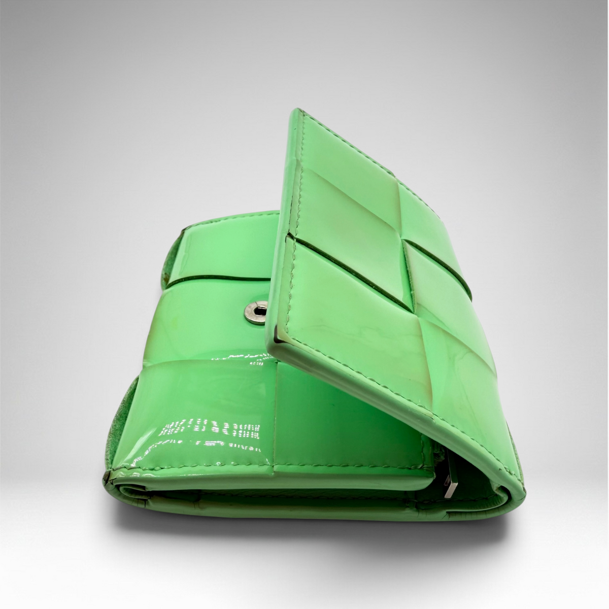 Bottega Veneta padded Intrecciato patent leather tri-fold wallet in green, view 9