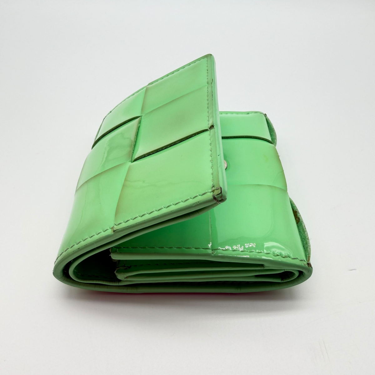 Bottega Veneta padded Intrecciato patent leather tri-fold wallet in green, view 10