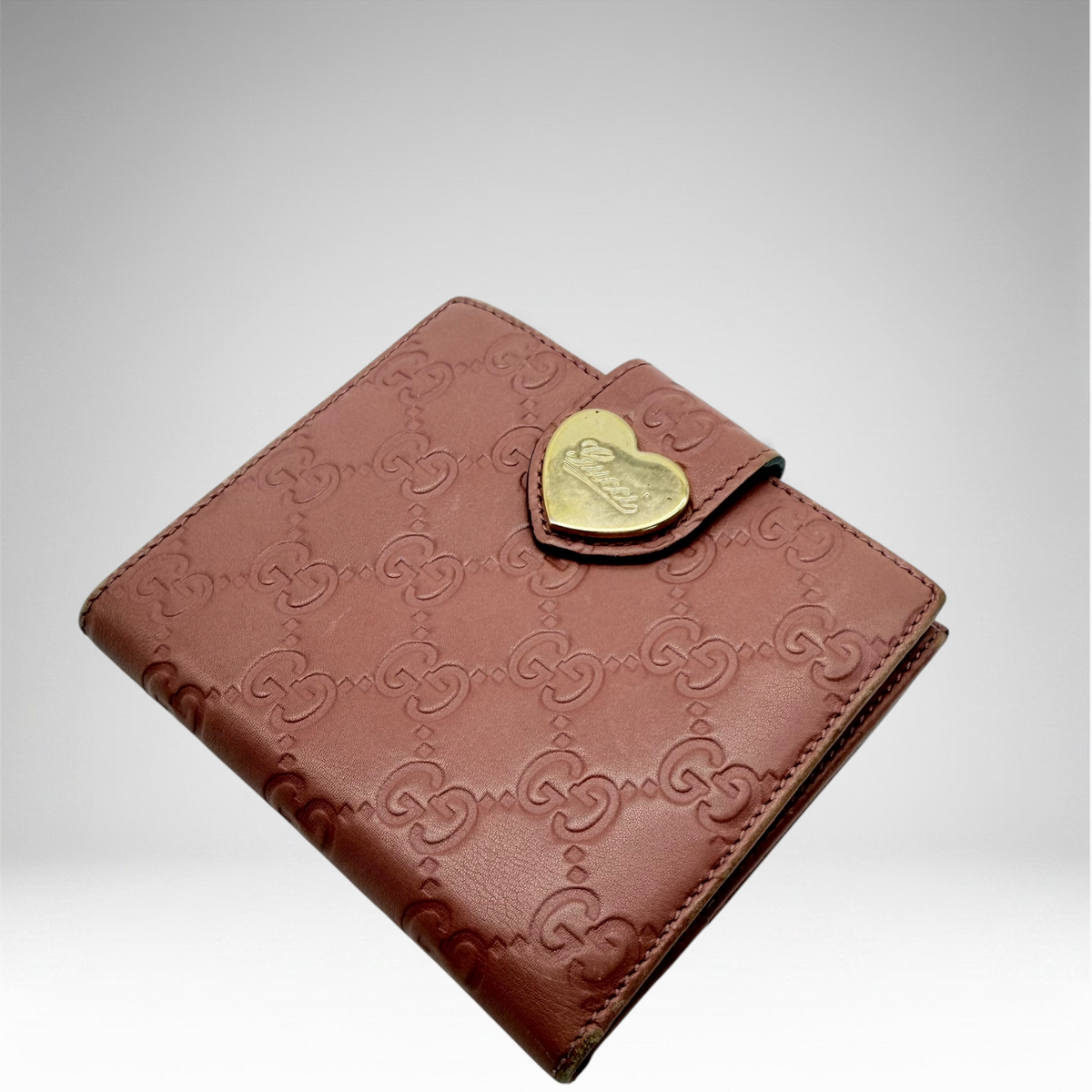 Gucci salmon gg wallet