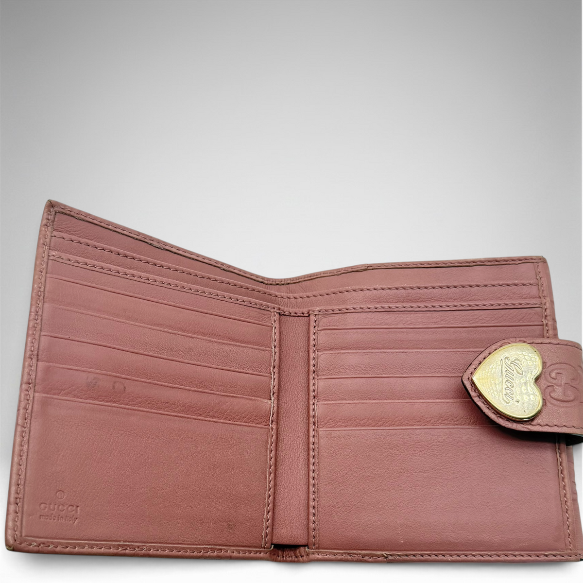Gucci salmon gg wallet