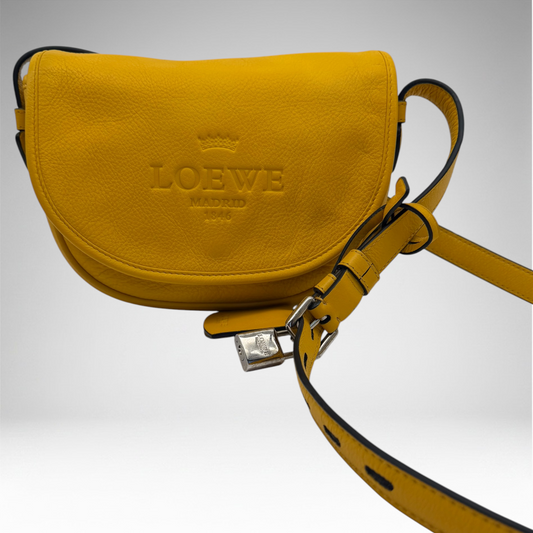 Yellow Loewe
