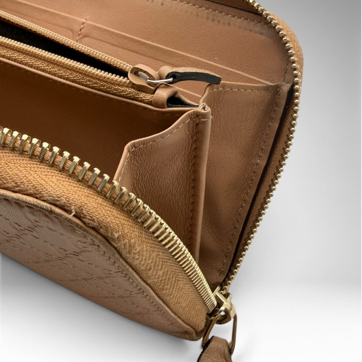 Gucci brown GG wallet
