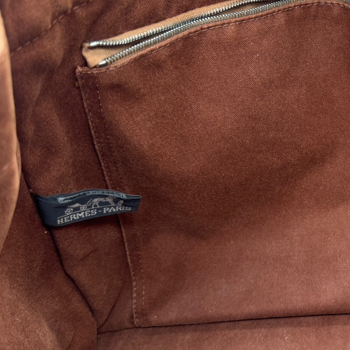Hermès Fourre Tout MM chocolate brown and navy canvas tote, view 17