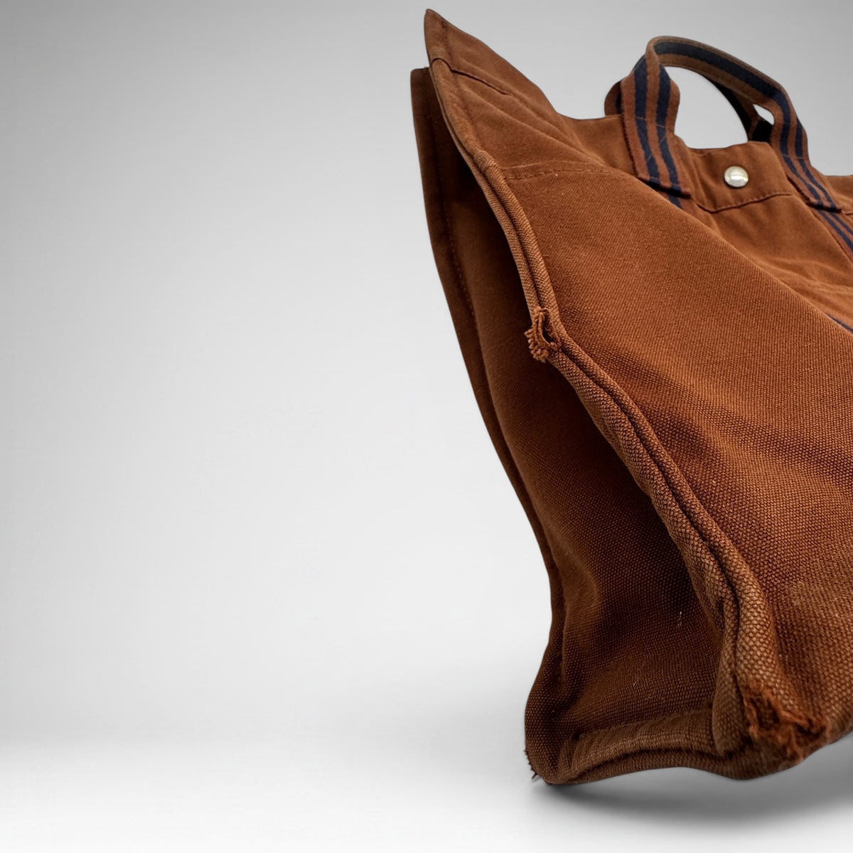 Hermès Fourre Tout MM chocolate brown and navy canvas tote, view 13