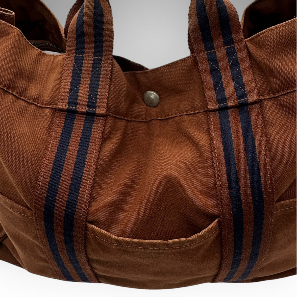 Hermès Fourre Tout MM chocolate brown and navy canvas tote, view 9