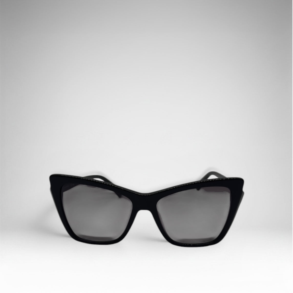 Longchamp LO669S Cat-Eye Sunglasses – Black