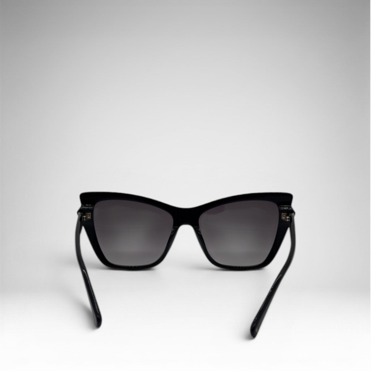 Longchamp LO669S Cat-Eye Sunglasses – Black