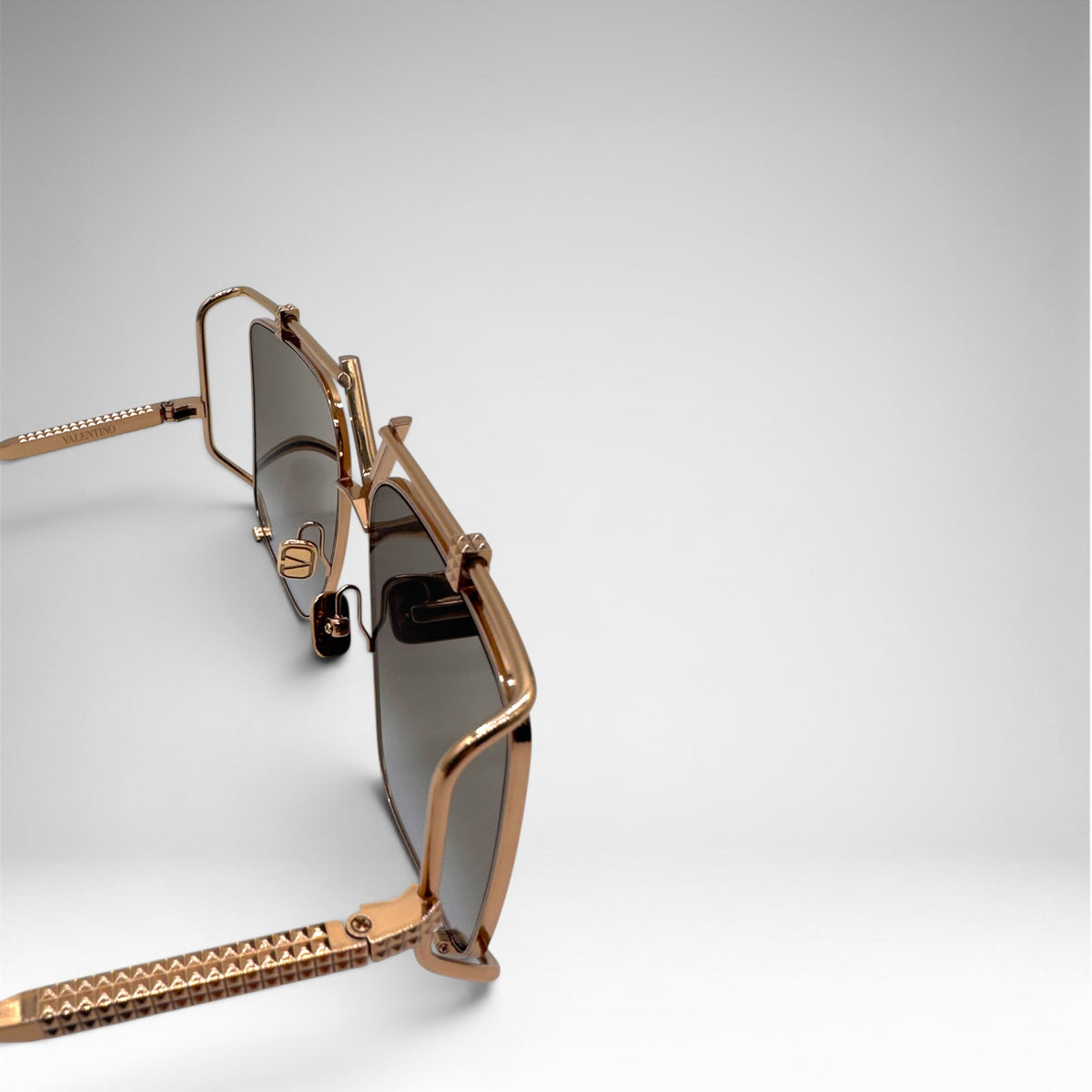 Valentino V-Light VLS-116A Sunglasses – Rose Gold